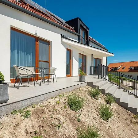 Апартаменты Herics Тихань