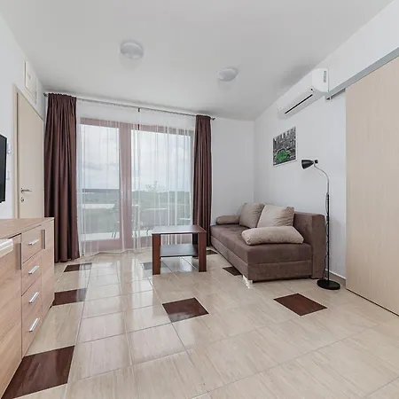 Herics Апартаменты Тихань